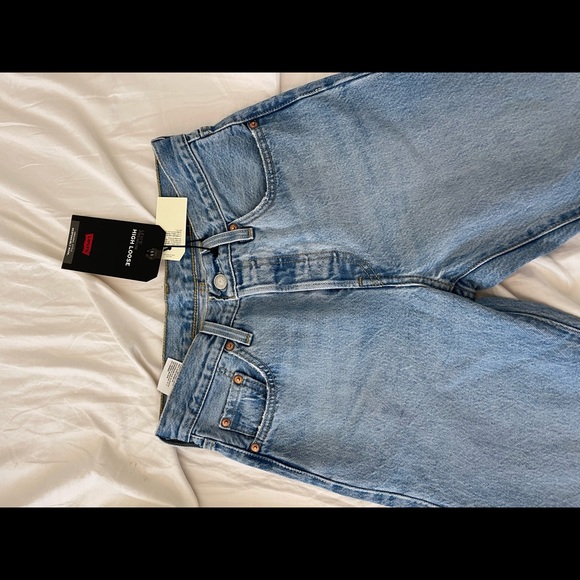 Levi’s 501 High Loose Lightwash Straight Jeans - Picture 1 of 6